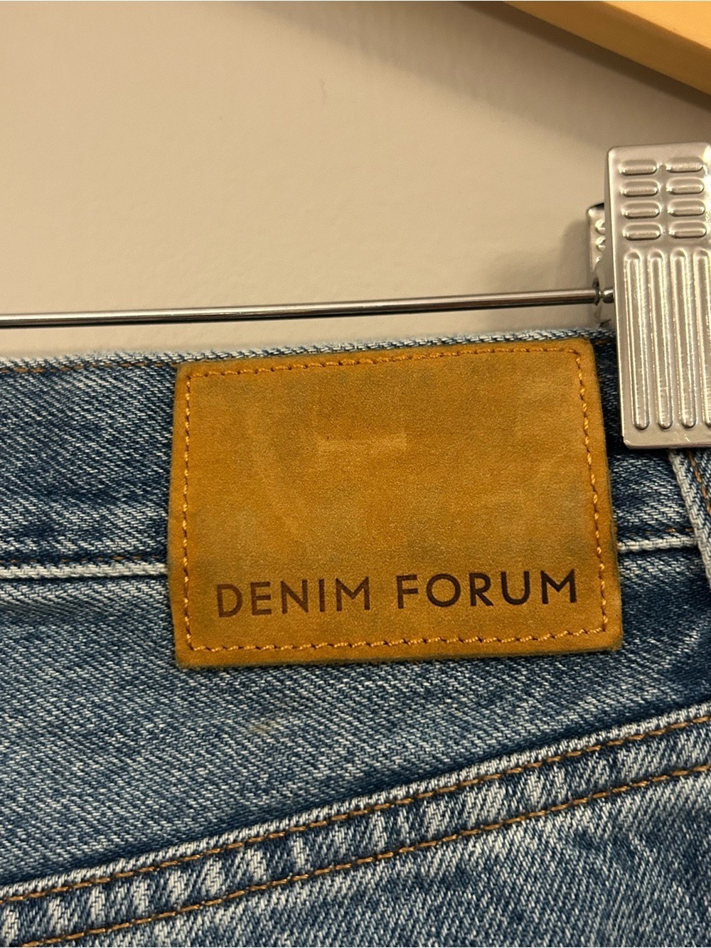 Aritzia Denim Forum 90’s Marlo Hi-Rise Baggy Jean Size 26 - Picture 6 of 10